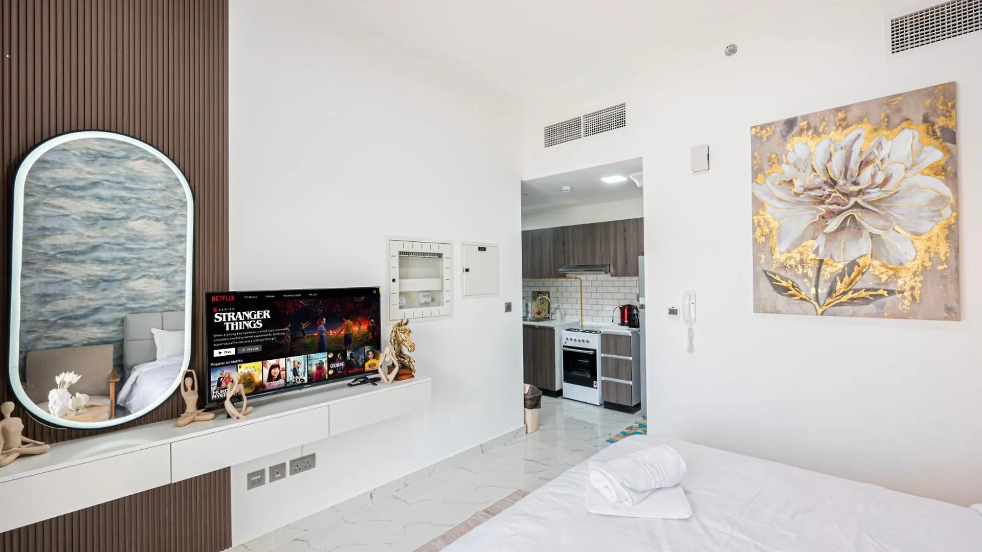Modern Comfort In Central Dubailand Studio United Arab Emirates