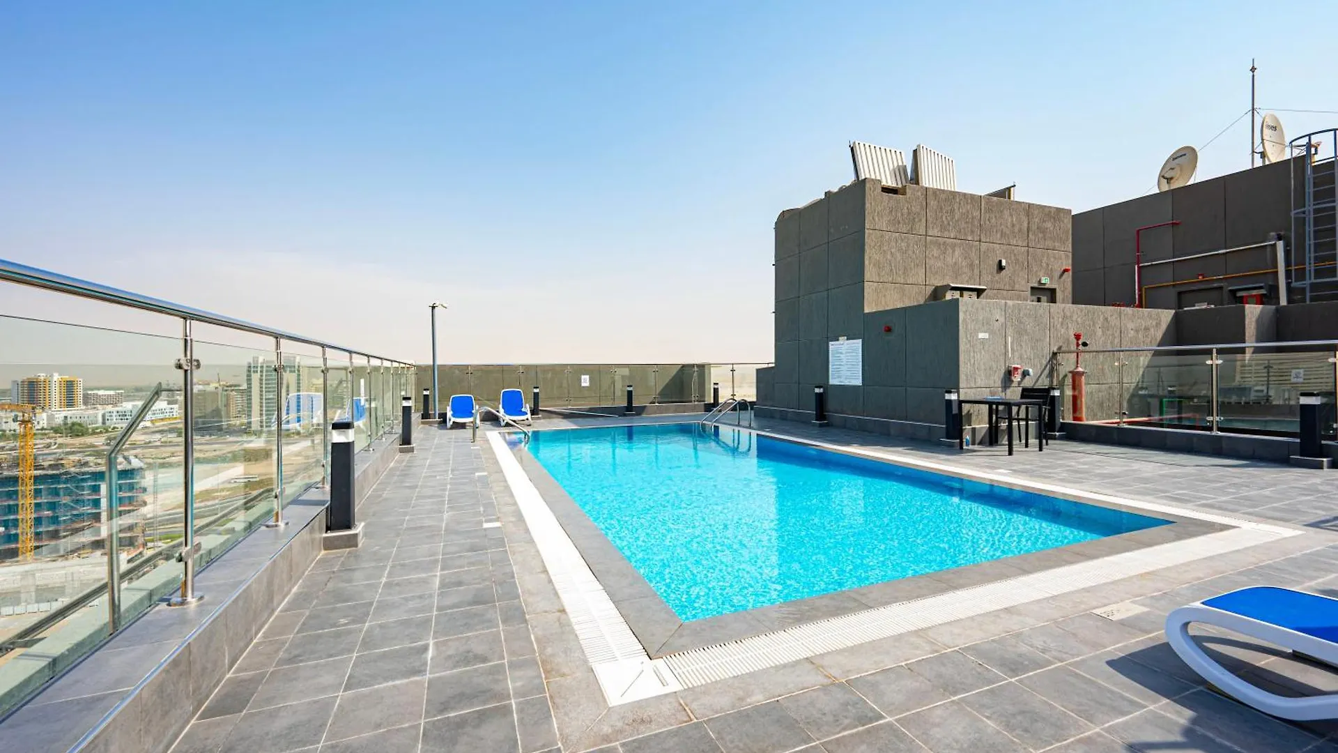 Modern Comfort In Central Dubailand Studio Dubai